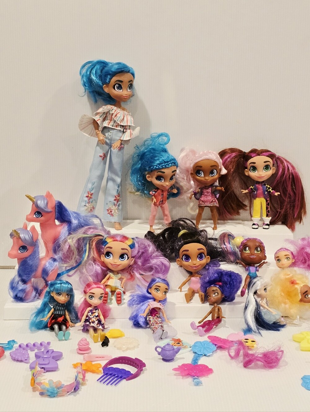 Hairdorables Surprise Fashion Doll Figure Set